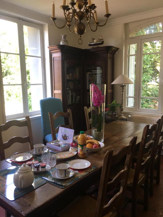 Au Charme Des Pommiers Bed & Breakfast Thiberville Exterior foto