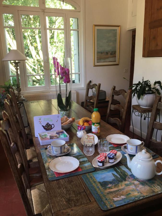 Au Charme Des Pommiers Bed & Breakfast Thiberville Exterior foto